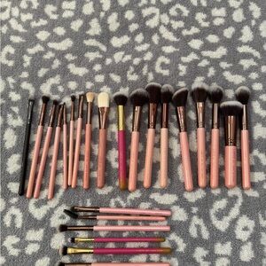 Luxie Rose Gold and Pink Brush Collection